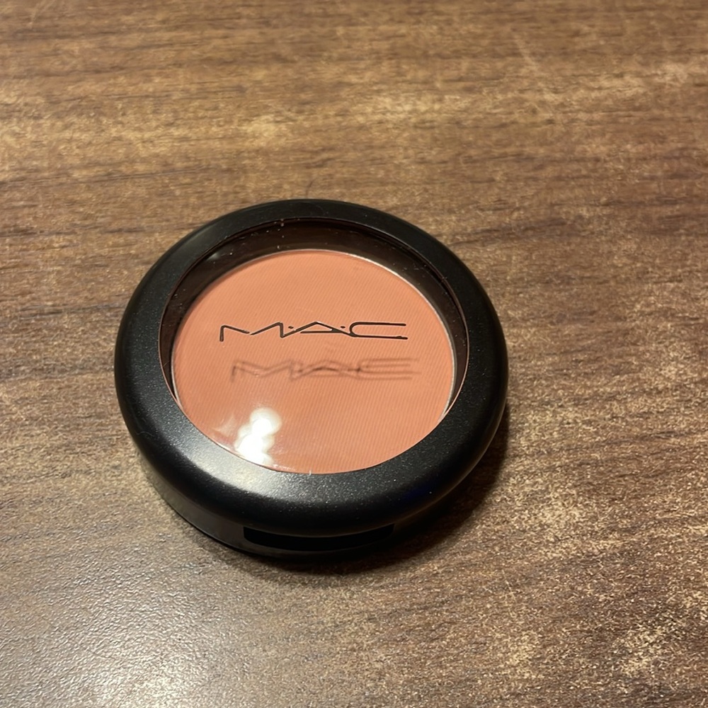 MAC Powder Blush - Picture 2 of 3
